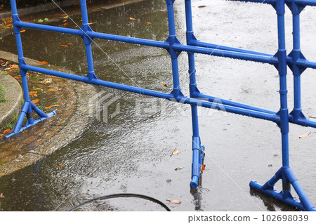 Guerrilla heavy rain, state at the event venue Guerrilla heavy rain, state at the event venue 102698039