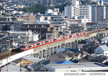 京急 2100 系列在橫濱南部運行立交橋 京急 2100 系列在橫濱南部運行立交橋 102699520