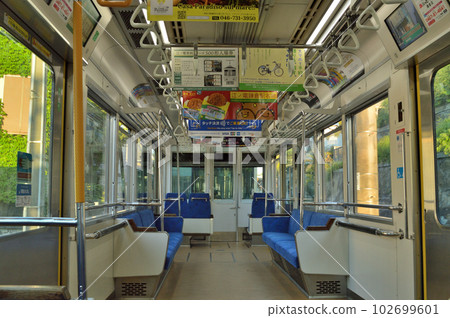Inside the Enoshima Electric Railway train 3 102699601