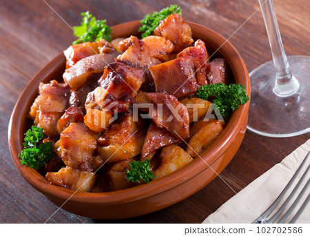 Braised pork snout 102702586