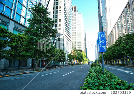 Otemachi office building in Tokyo, the center of the Tokyo economy 102703359