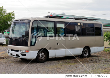 Microbus image 102707727
