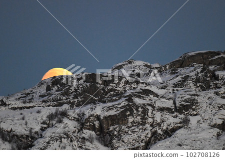 Midwinter moon over Bodo 102708126