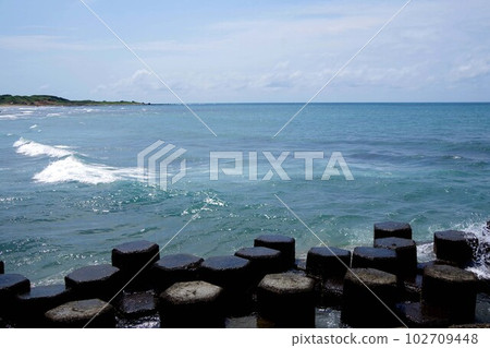 Taiwan Qianshui Wan wave-dissipating block 102709448