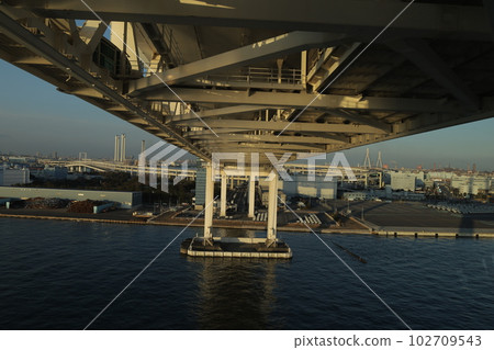 橫濱海灣大橋下的橋景 102709543