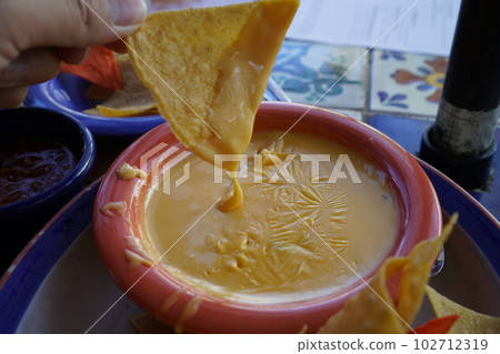 墨西哥菜玉米片蘸奶酪 墨西哥菜玉米片蘸奶酪 102712319