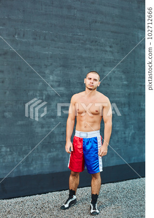 The sportsman has a rest 102712666