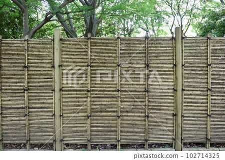 Japanese garden Misugaki 102714325