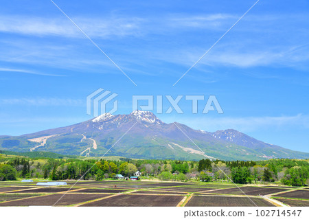 Looking towards Mt. Myoko from Nojiri, Shinano-machi (Shinano-machi, Nagano Prefecture) [May 2023] 102714547
