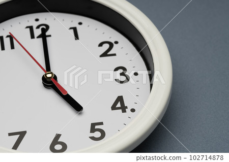 clock  102714878