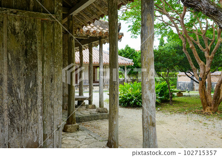 沖繩鄉土村地藤四郎家（沖繩縣本部町） 102715357
