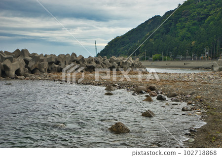 富山縣朝日町泊區海岸景觀 102718868