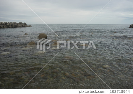 富山縣朝日町泊區海岸景觀 102718944