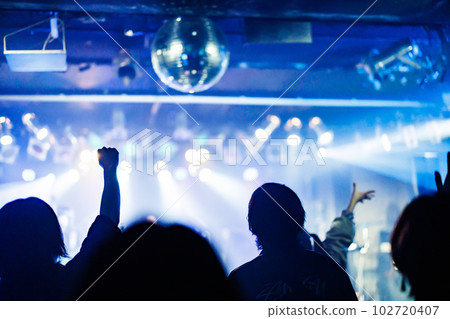 Fans cheering and having fun at a live house 102720407