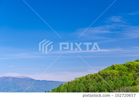 Fresh green mountain and blue sky 102720657