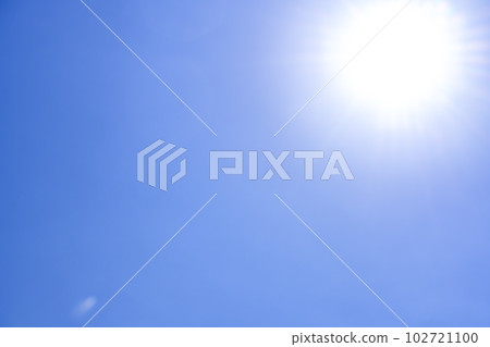 Summer sky sun without clouds Yokohama 102721100