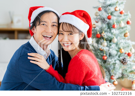 Christmas couple 102722316
