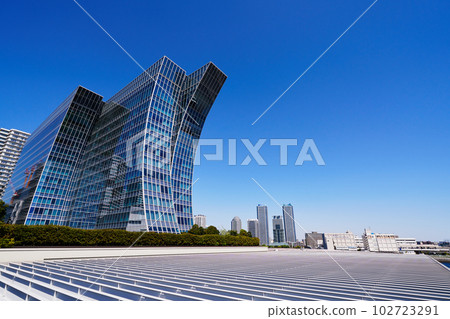 Yokohama Bay Area Rinko Park and surrounding scenery 102723291