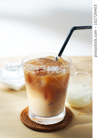Ice milk tea Ice milk tea 102726403
