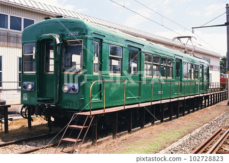 Towada Kanko Dentetsu Moha 3600 series stopping at the depot 102728823