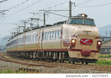 北陸本線西高岡~高岡JR西日本489系列H04+H01編隊(金澤)白鷹 北陸本線西高岡~高岡JR西日本489系列H04+H01編隊(金澤)白鷹 102733055