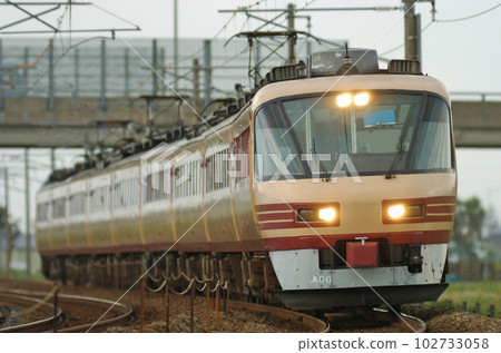 北陸本線加賀笠間～三河JR西日本485系列A06編隊（金澤）雷鳥 102733058