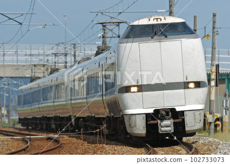 北陸本線高岡-西高岡 JR 西日本 683 系列 S22+S10 編隊(金澤)白鷺 北陸本線高岡-西高岡 JR 西日本 683 系列 S22+S10 編隊(金澤)白鷺 102733073