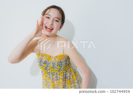 Summer woman Summer woman 102744959