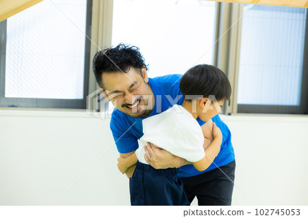 正在午睡的孩子 正在午睡的孩子 102745053