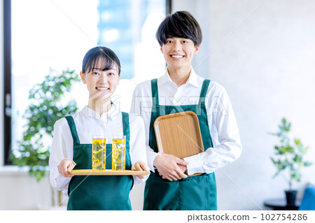 咖啡館兼職男女 102754286
