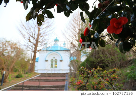 建在斜坡盡頭的教堂（圖） 102757156