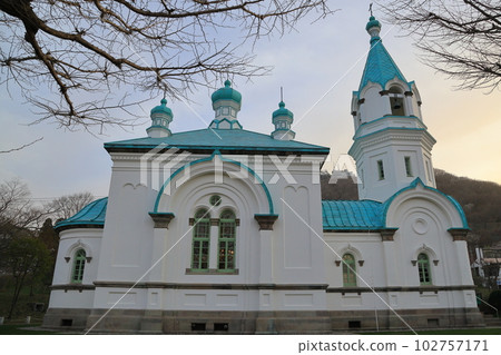 黃昏的函館正教會 102757171