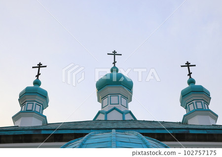 characteristic church roof 102757175