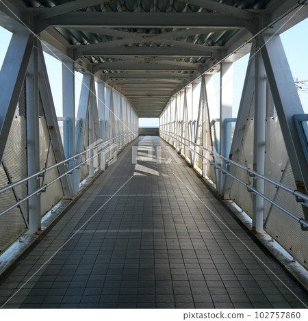 無人區天空要塞中通道 102757860