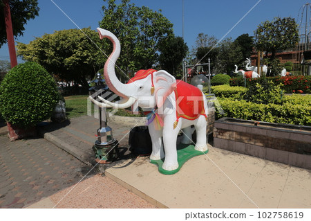 Thailand elephant monument 102758619