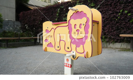 一木兒童公園的獅子遊樂場設備 102763009