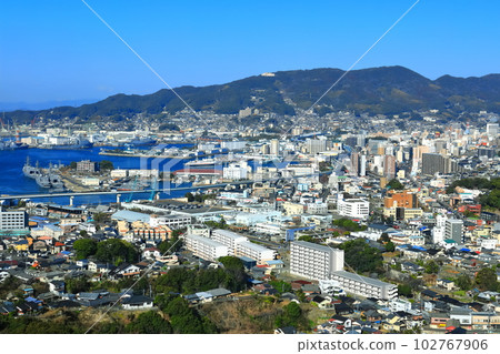 [Nagasaki Prefecture] Sunny Sasebo Port seen from Tenjinyama Observatory 102767906