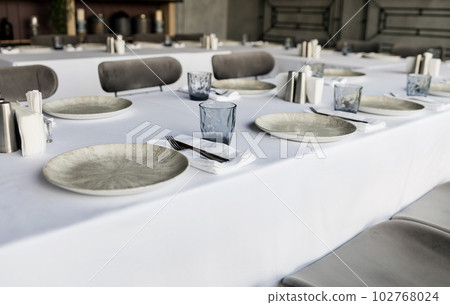 elegant table set 102768024