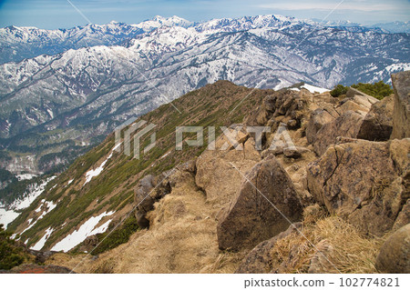 Oze where the snow remains 102774821