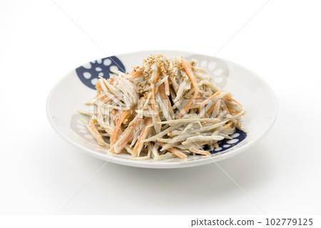 Burdock and chicken fillet salad Burdock and chicken fillet salad 102779125
