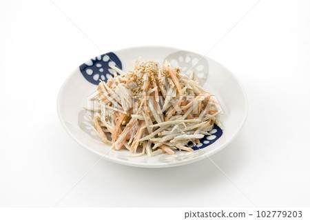 Burdock and chicken fillet salad 102779203