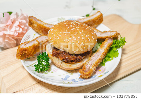 Mini mince cutlet burger and tonkatsu Mini mince cutlet burger and tonkatsu 102779853