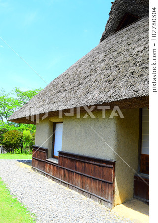 Iwahashi Senzuka Burial Mounds 102780304