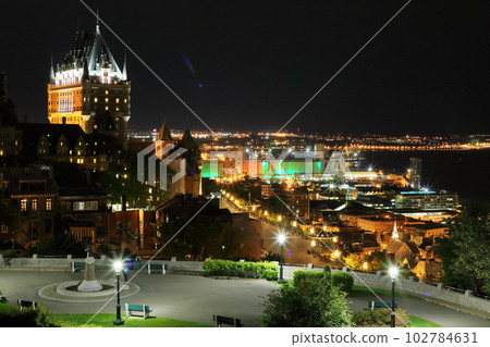 Beautiful night view of Quebec City, Quebec, Canada 102784631