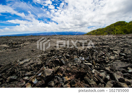 Hawaii Hawaii Island Mauna Loa beyond solidified lava Hawaii Hawaii Island Mauna Loa beyond solidified lava 102785000