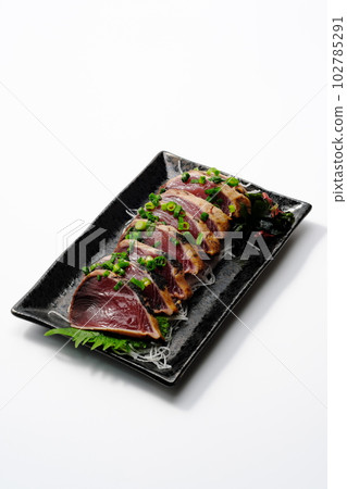 Seared bonito Seared bonito 102785291