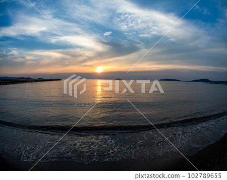 A beautiful evening view of Minamiboso in early summer The evening view of Tateyama taken with a diagonal fisheye lens 102789655