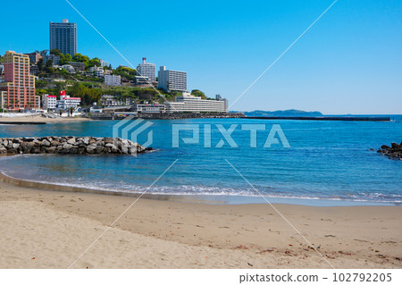 靜岡縣熱海市的度假勝地熱海陽光海灘 靜岡縣熱海市的度假勝地熱海陽光海灘 102792205