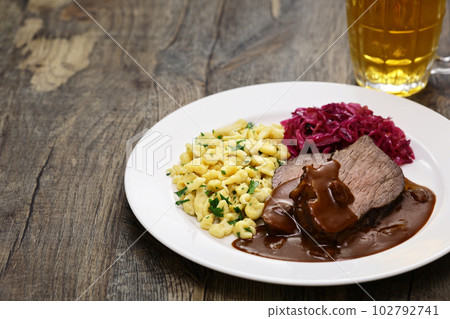 sauerbraten sauerbraten 102792741