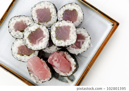 Tekka roll with perilla 102801395